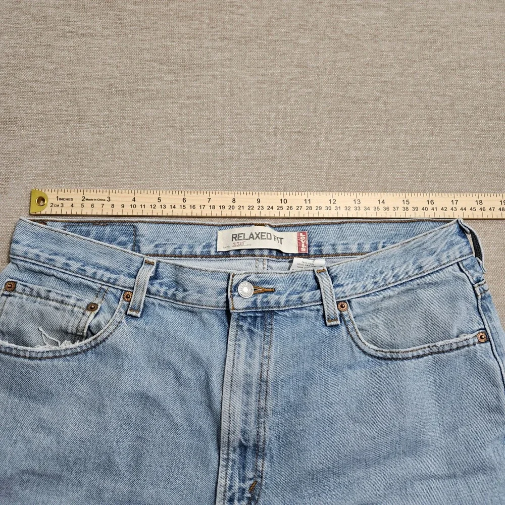 Levi's 550 Relaxed Fit Men 36x30 Light Blue Denim Tapered Leg Jeans Vintage Y2K